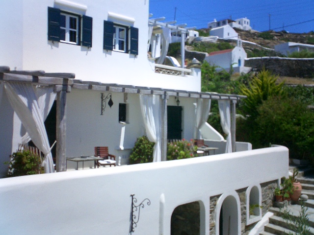 101,102,103 GENIKH B KTIRIOY.JPG